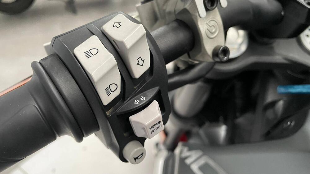 Ducati Monster 937 (2021 - 25) (13)