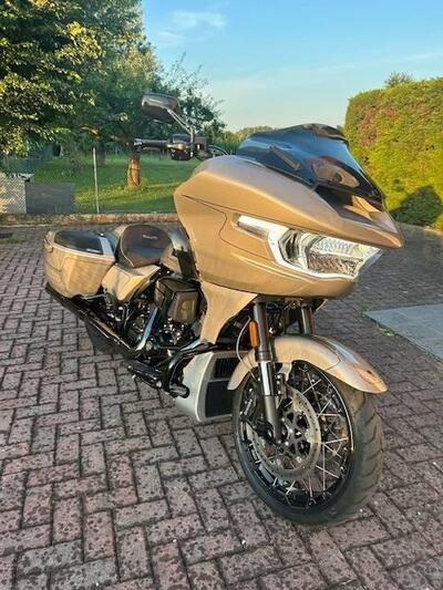 Harley-Davidson CVO Road Glide (2023) usata