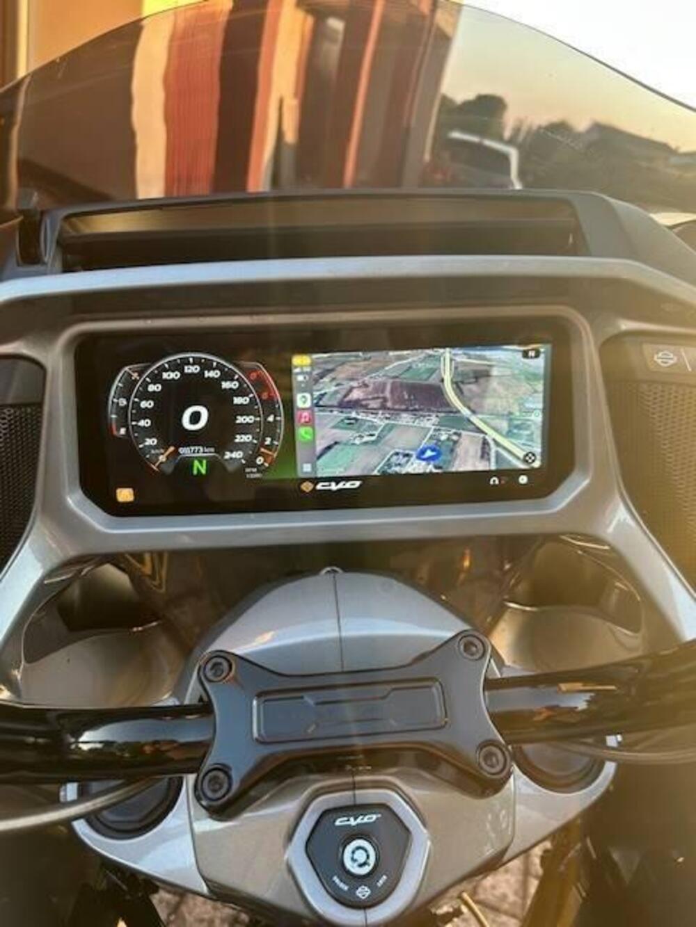 Harley-Davidson CVO Road Glide (2023) (2)