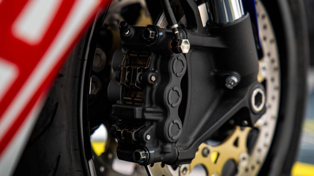 Yamaha YZF R1 (2009 - 11) (12)