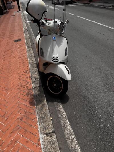 Vespa GTS 300 Super (2023 - 24) usata