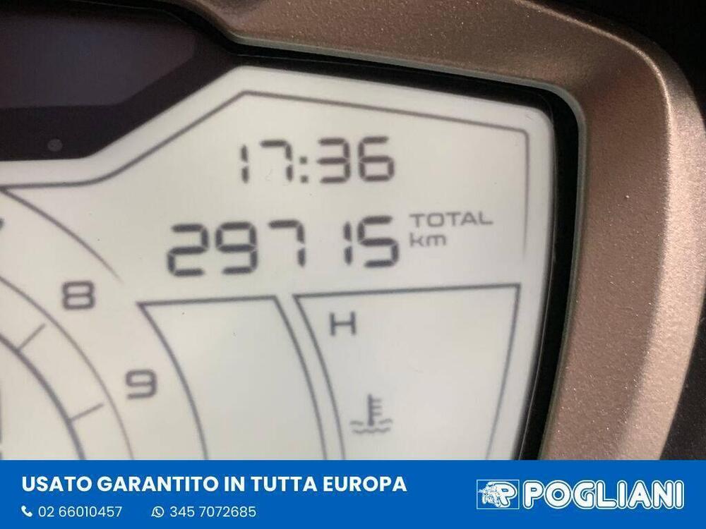 Piaggio Beverly 400 ABS-ASR (2021 - 24) (4)