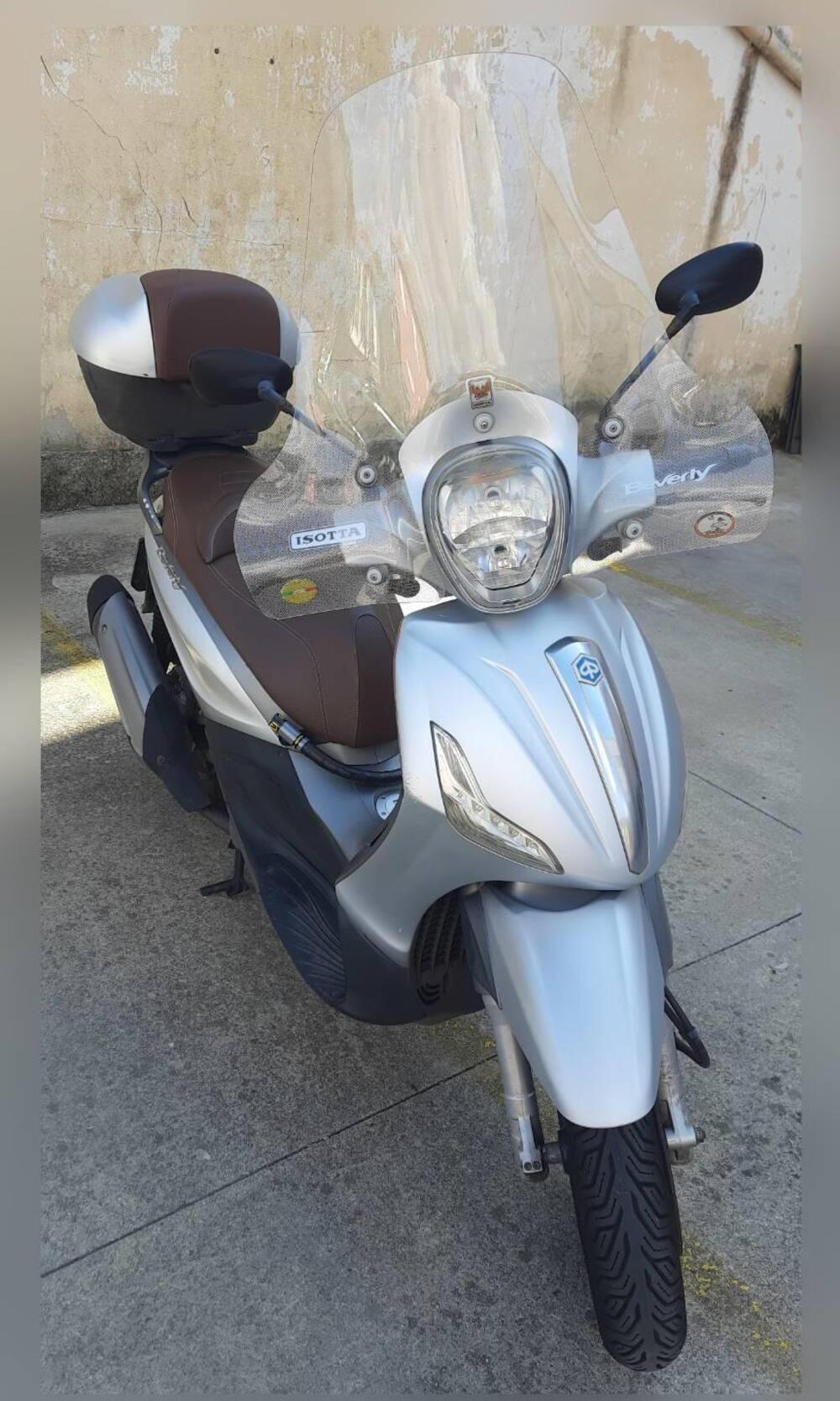 Piaggio Beverly 350 SportTouring ie (2011 - 15) (2)
