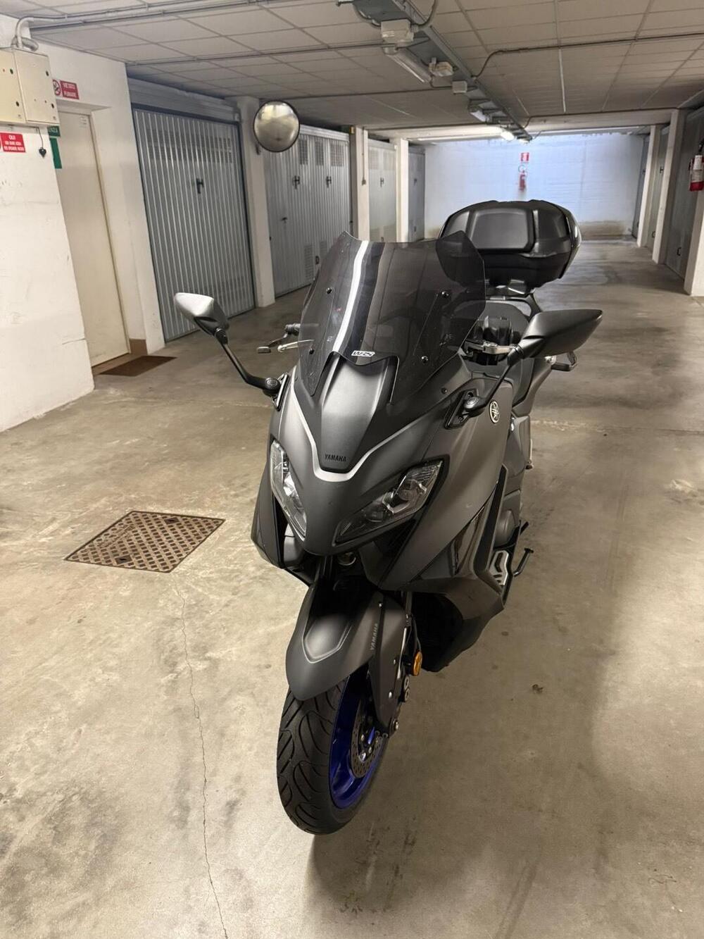 Yamaha T-Max 560 Tech Max (2022 - 24) (2)