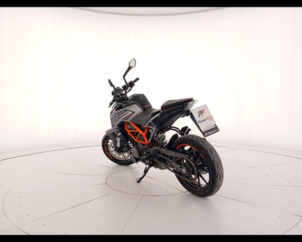 KTM 125 Duke (2021 - 23) (4)