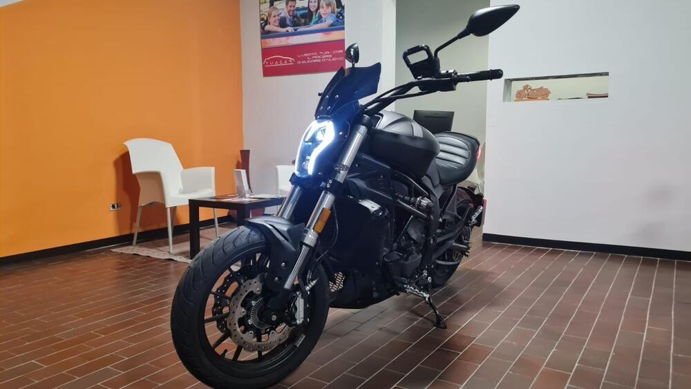 Benelli 502 C (2019 - 20) (3)