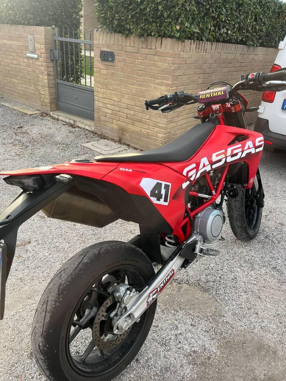 GASGAS SM 700 (2022 - 26) (5)