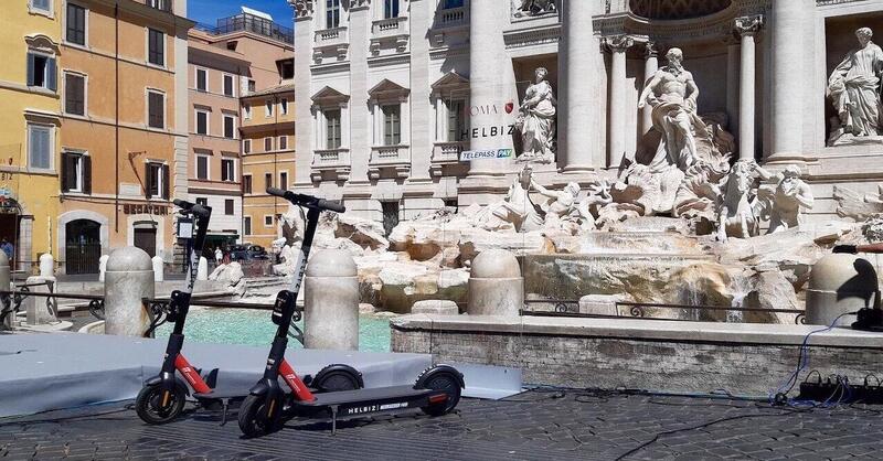 Roma, emergenza monopattini: pericolosi e senza regole