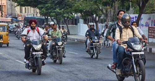 REPORTAGE: motorcycle riding in India
