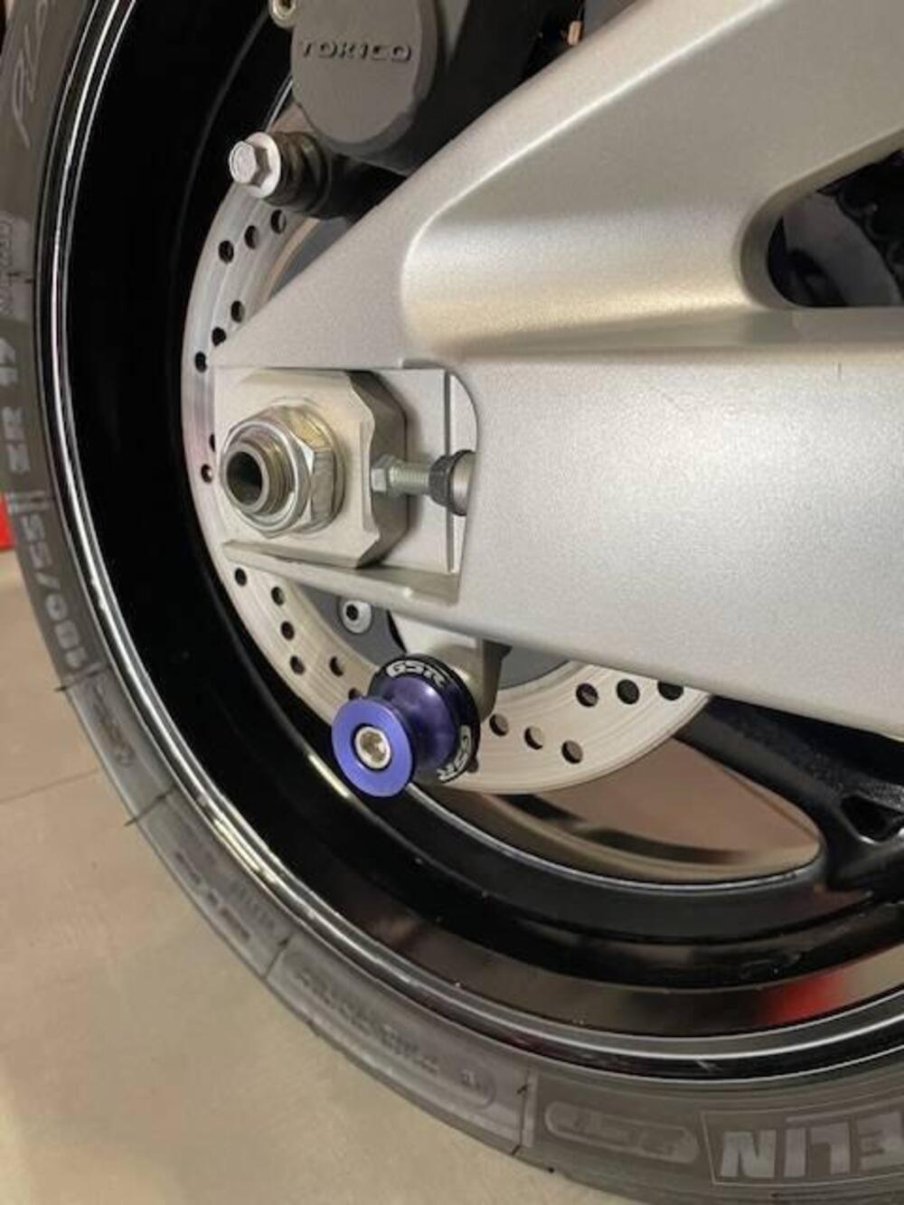 Suzuki GSR 600 (2006 - 11) (12)