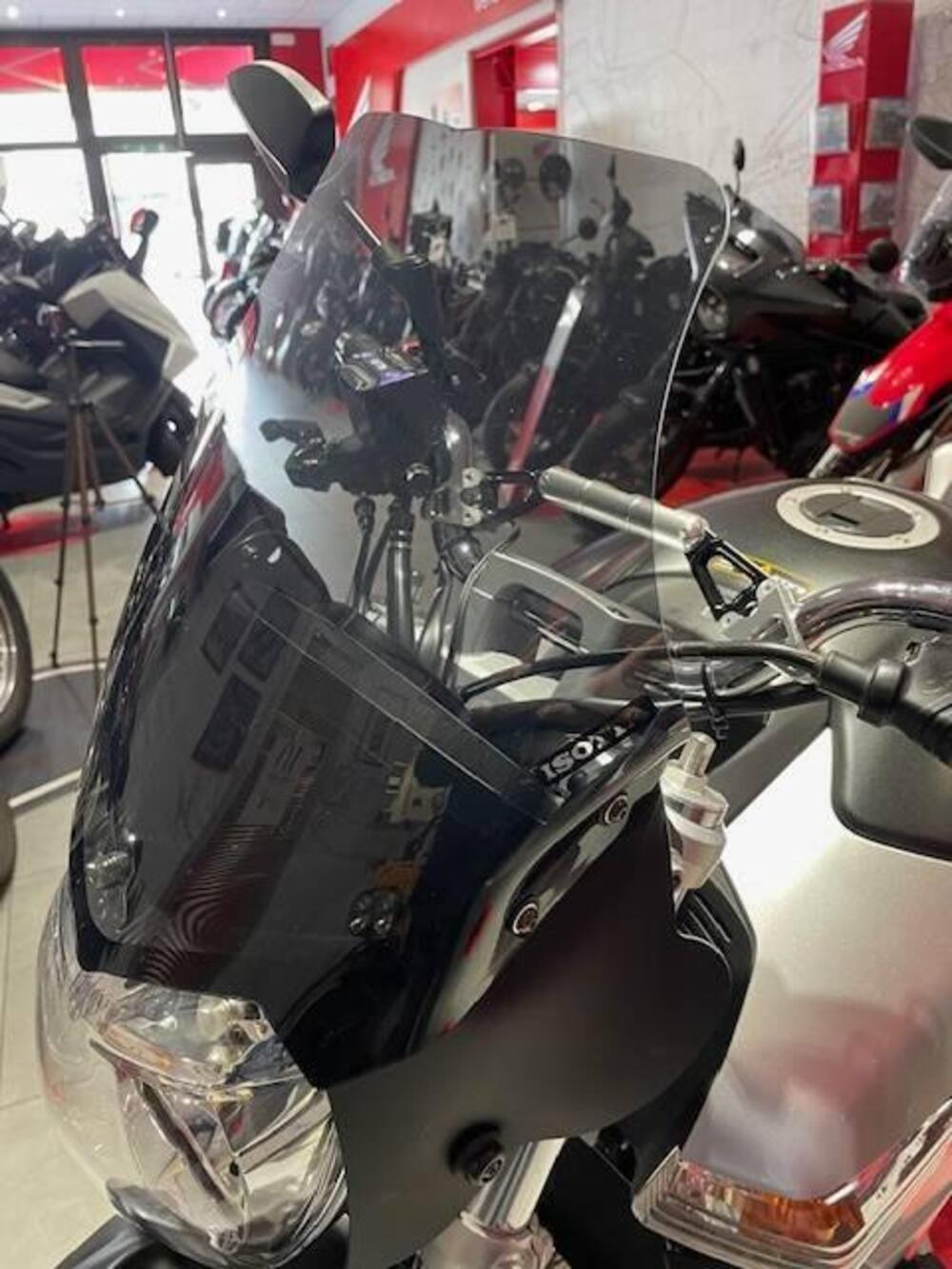 Suzuki GSR 600 (2006 - 11) (15)