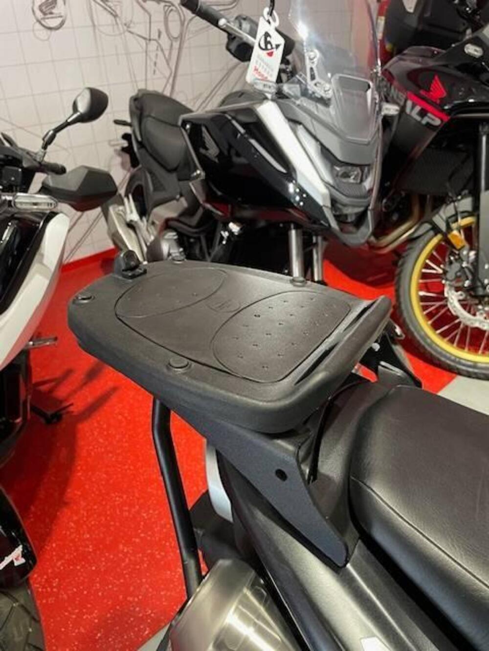 Suzuki GSR 600 (2006 - 11) (16)