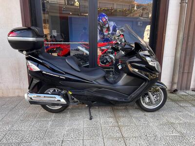 Suzuki Burgman AN 400 (2008 - 13) usata