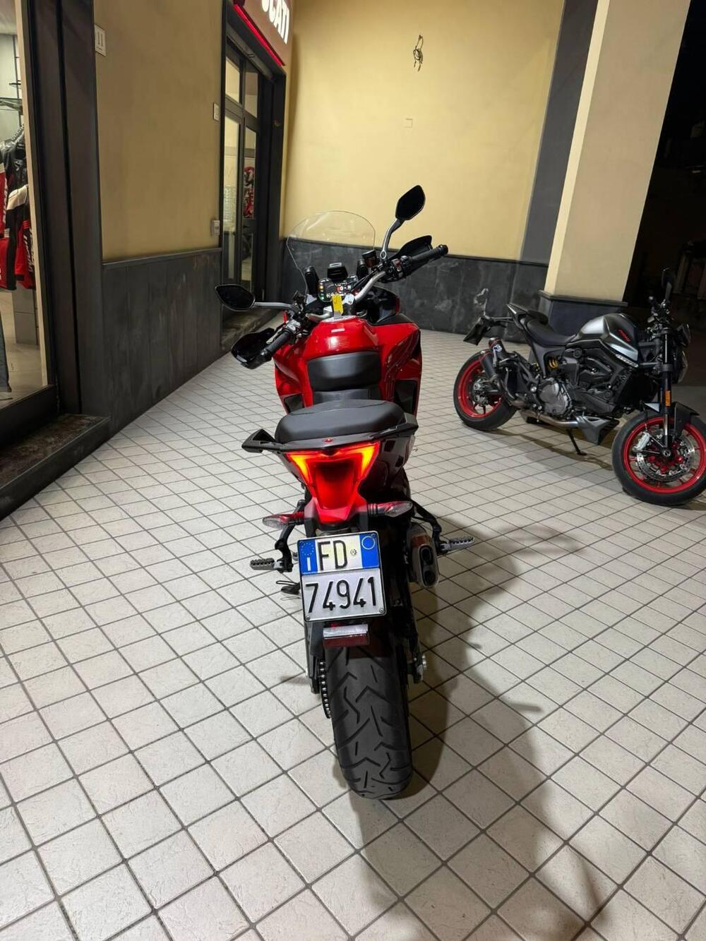Ducati Multistrada V2 S (2022 - 24) (5)