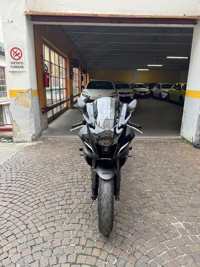 Yamaha YZF R7 (2021 - 25) usata