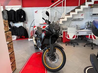 Honda Transalp XL750 (2025) nuova