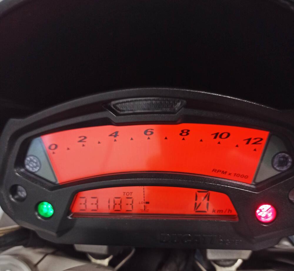 Ducati Monster 696 Plus (2007 - 14) (8)