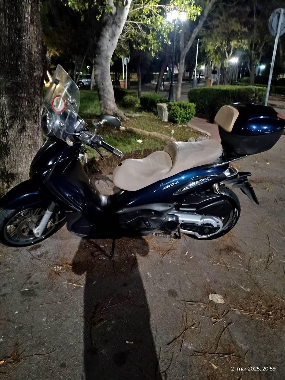 Piaggio Beverly Cruiser 500 (9)