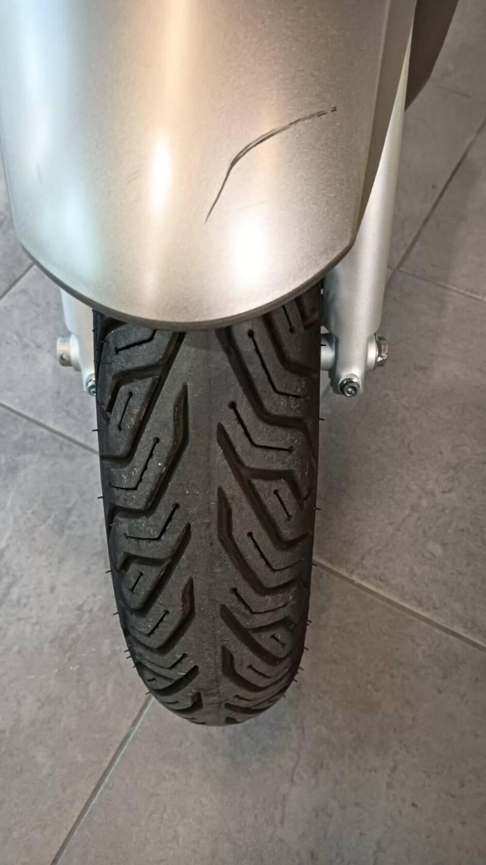 Honda SH 350 (2021 - 24) (9)