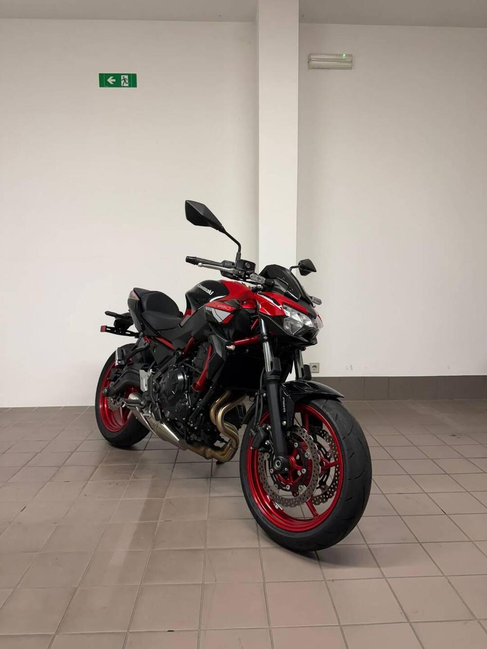 Kawasaki Z 650 (2025 - 26) (2)