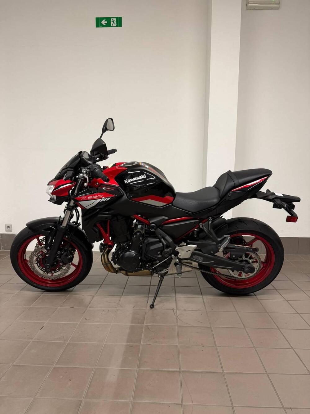 Kawasaki Z 650 (2025 - 26) (5)