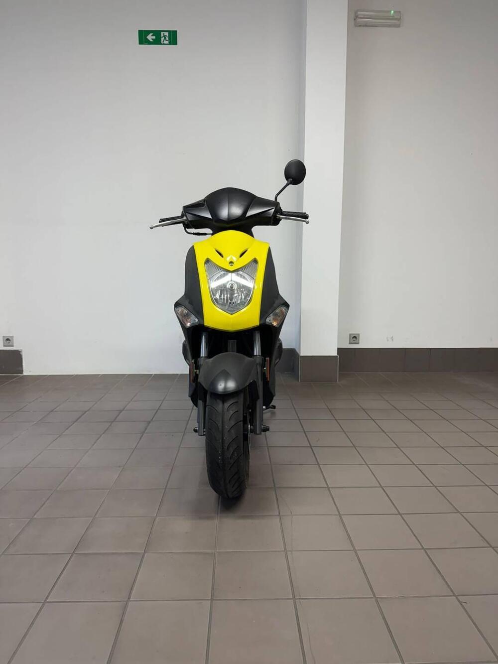 Kymco Agility 50 R12 (2007 - 17) (3)