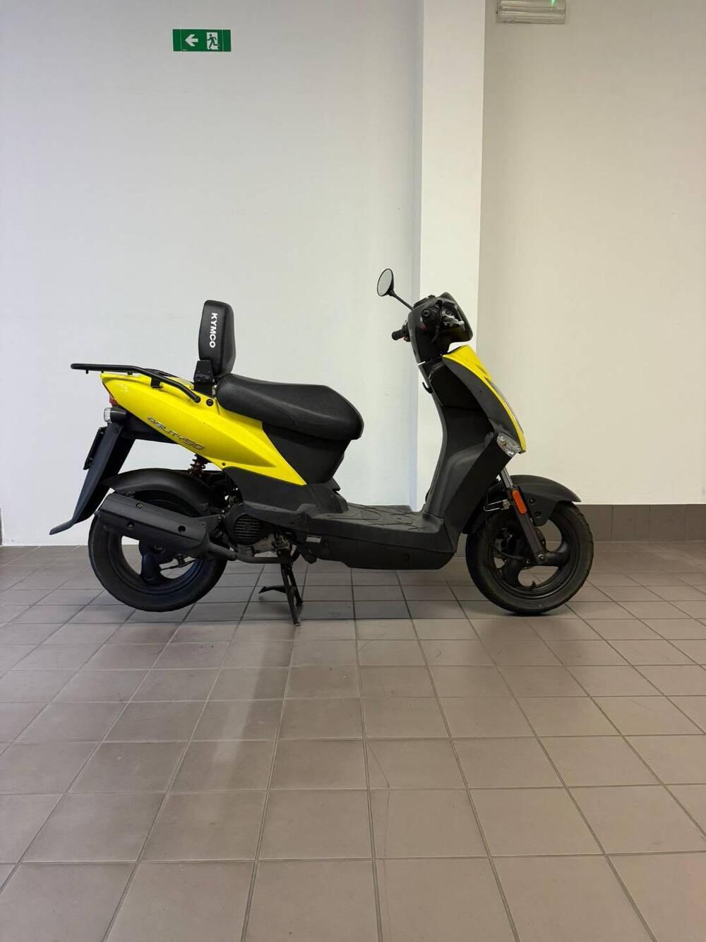 Kymco Agility 50 R12 (2007 - 17) (4)