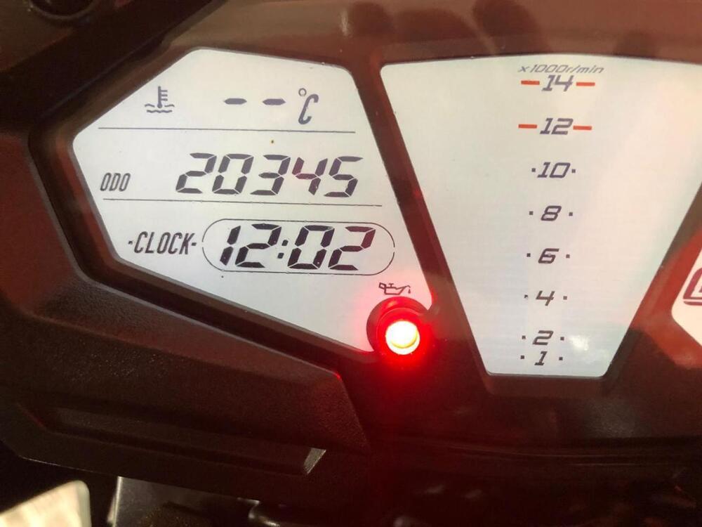 Kawasaki Z 800 (2012 - 13) (7)