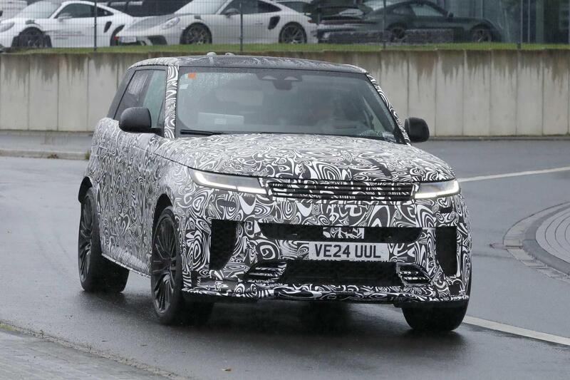Range Rover Sport SV: arriva il restyling, pi&ugrave; aggressiva e muscolosa che mai [Foto Spia]