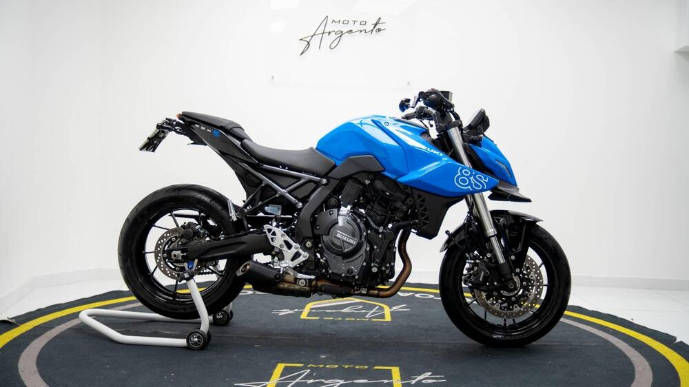 Suzuki GSX-8S (2025 - 26) (7)