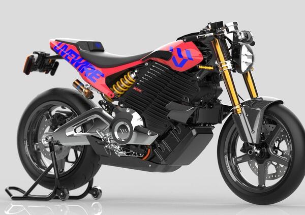 Elettricità e adrenalina in rosa shocking! Ecco la LiveWire Alpinista in versione Corsa