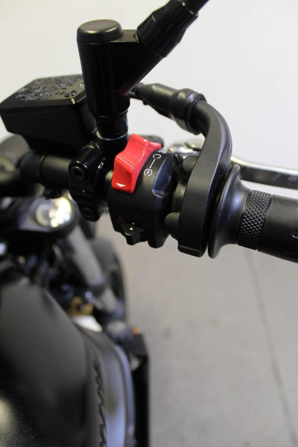 Yamaha XSR 700 ABS (2016 - 20) (11)