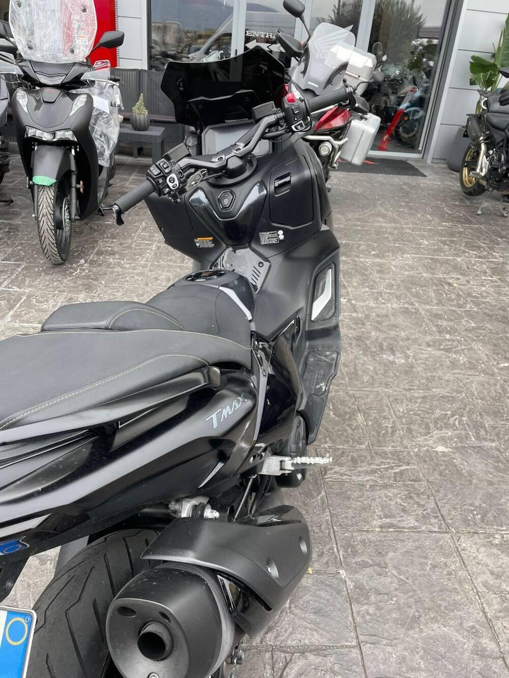 Yamaha T-Max 560 Tech Max (2022 - 24) (3)
