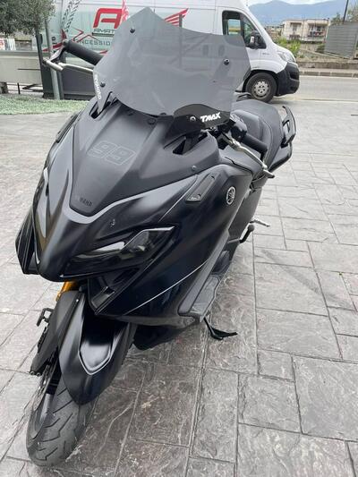 Yamaha T-Max 560 Tech Max (2022 - 24) usata