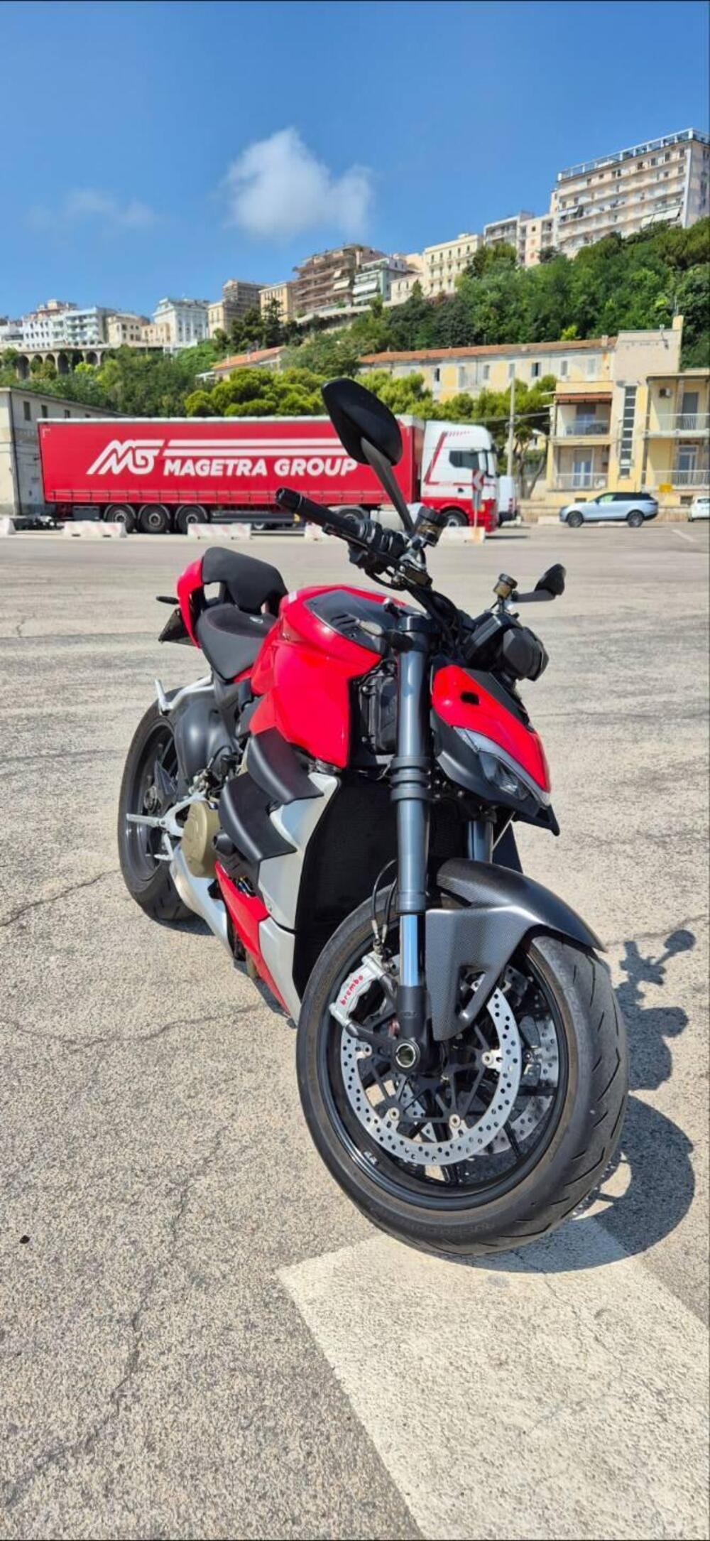 Ducati Streetfighter V4 1100 (2020) (9)