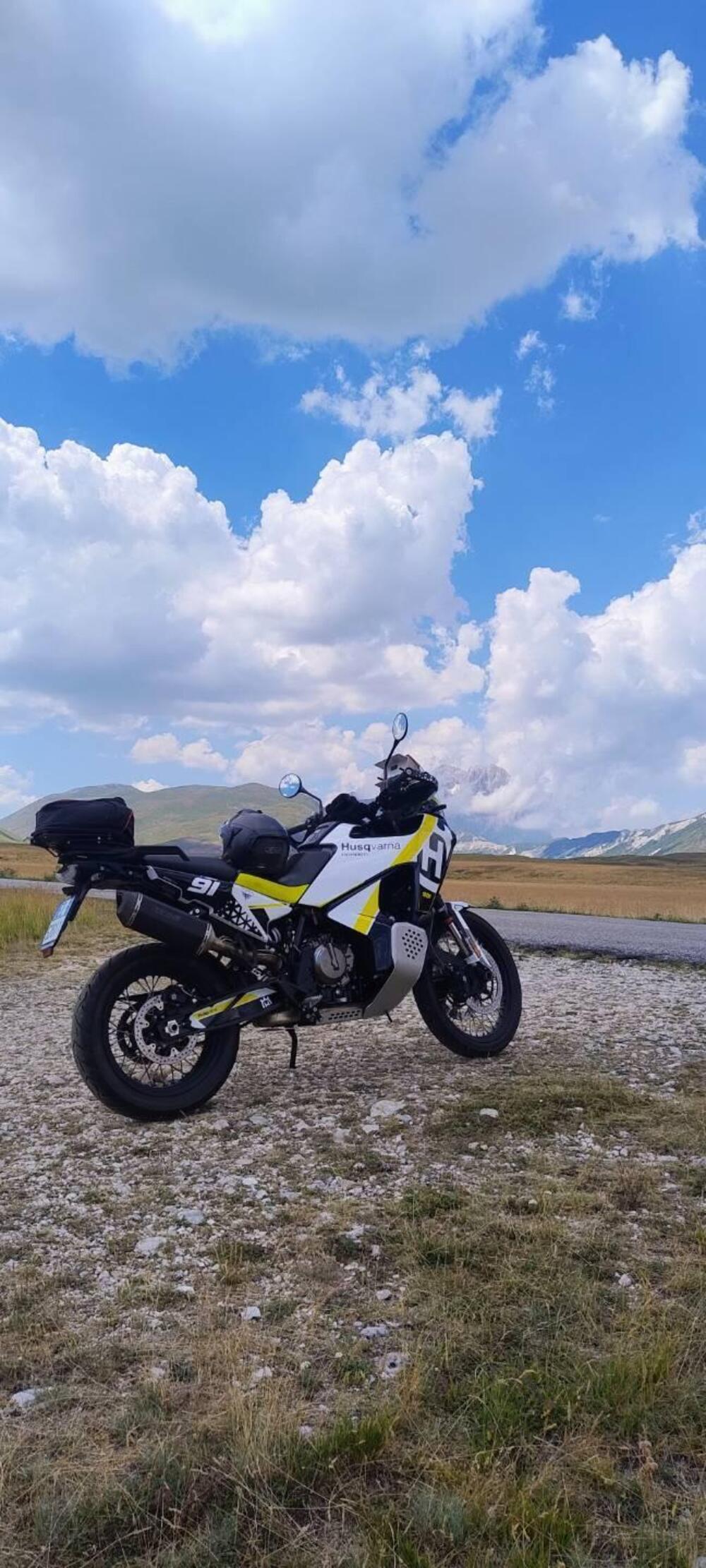 Husqvarna Norden 901 (2022 - 26) (2)