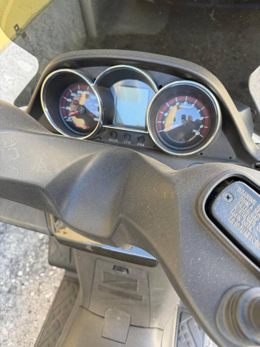 Kymco Downtown 300i (2009 - 17) (5)