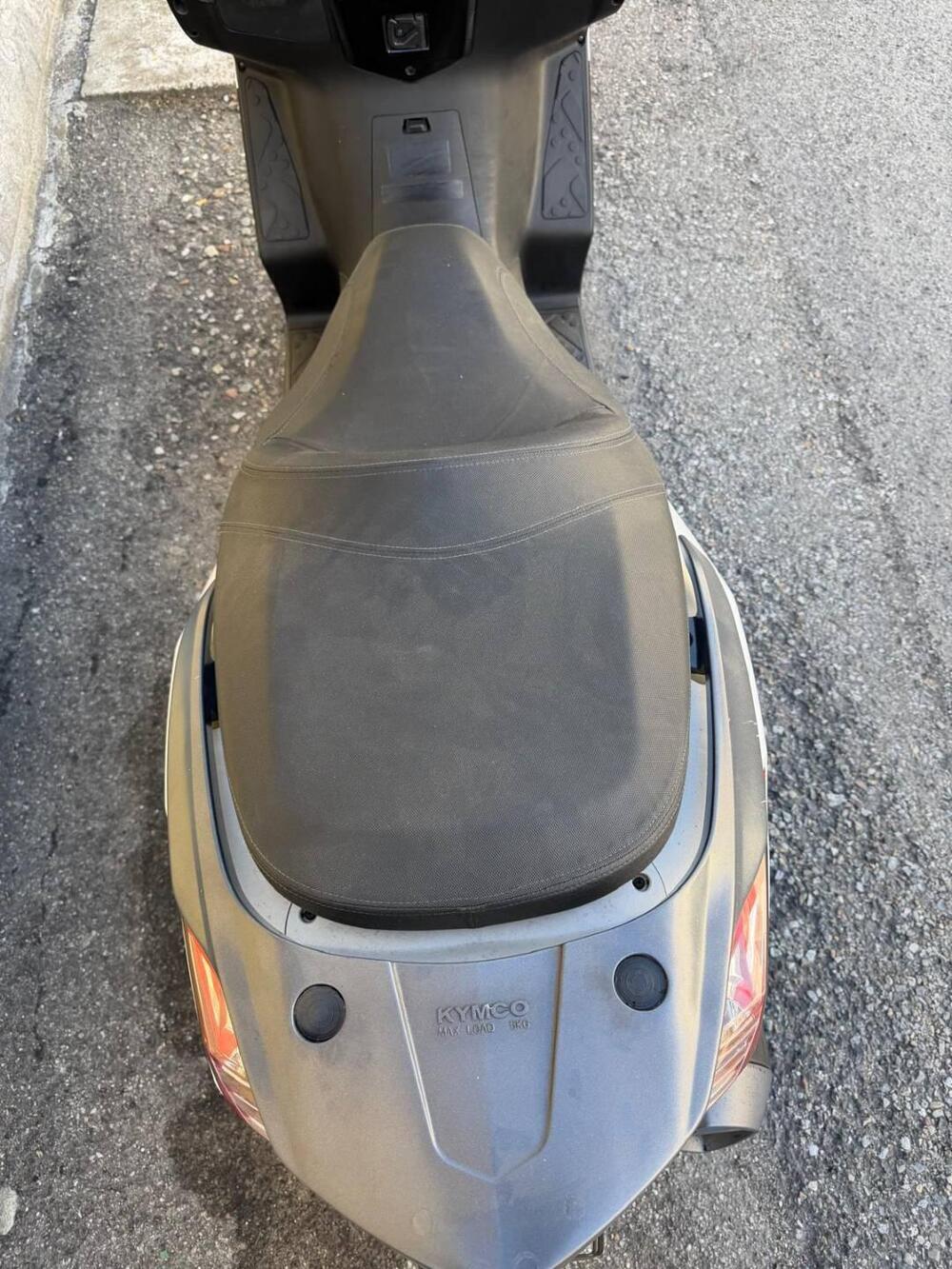 Kymco Downtown 300i (2009 - 17) (4)