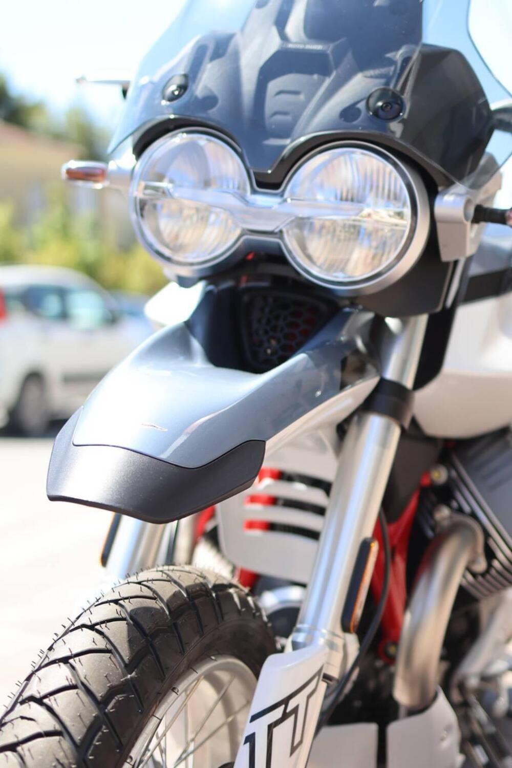 Moto Guzzi V85 TT (2024 - 26) (3)