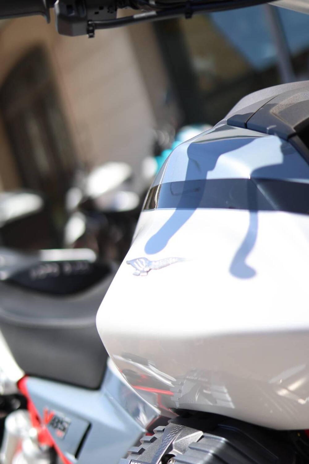 Moto Guzzi V85 TT (2024 - 26) (6)