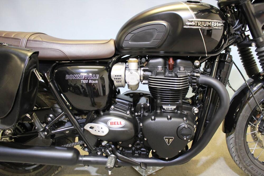 Triumph Bonneville T120 (2021 - 25) (9)