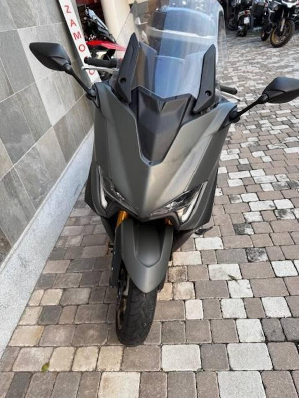 Yamaha T-Max 560 Tech Max (2021) (5)