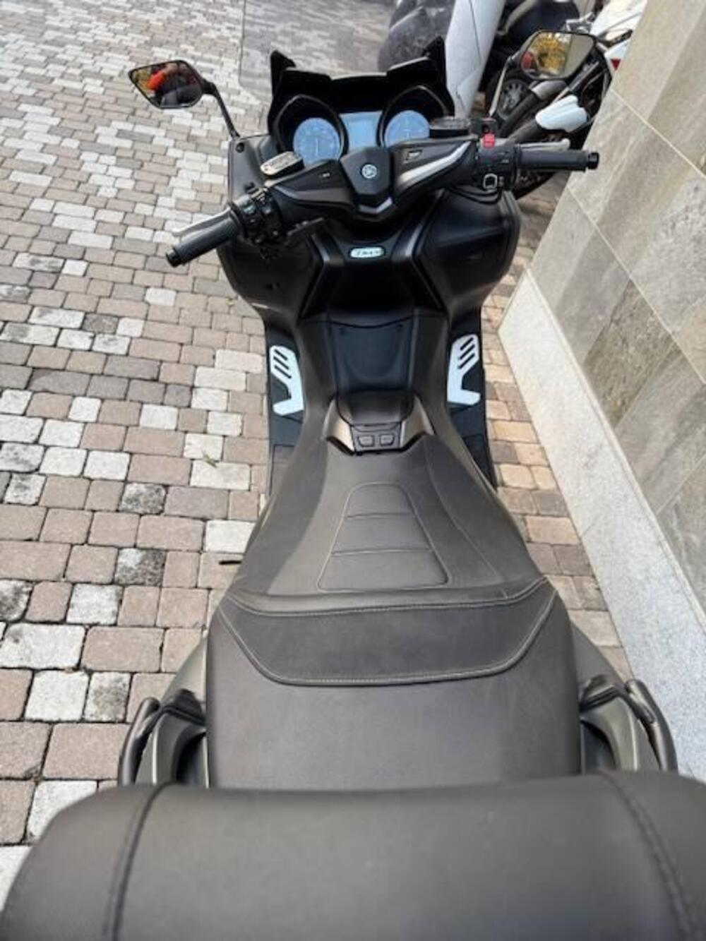 Yamaha T-Max 560 Tech Max (2021) (10)