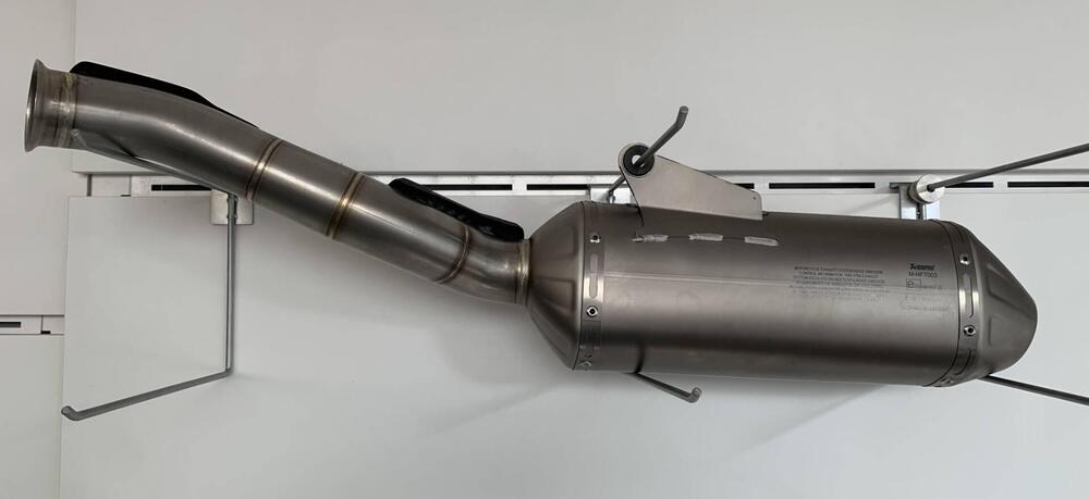 SCARICO SILENZIATORE AKRAPOVIC PER HUSQVARNA NORDE (2)