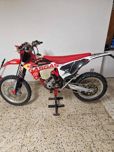 GASGAS EC 250 F (2023) usata