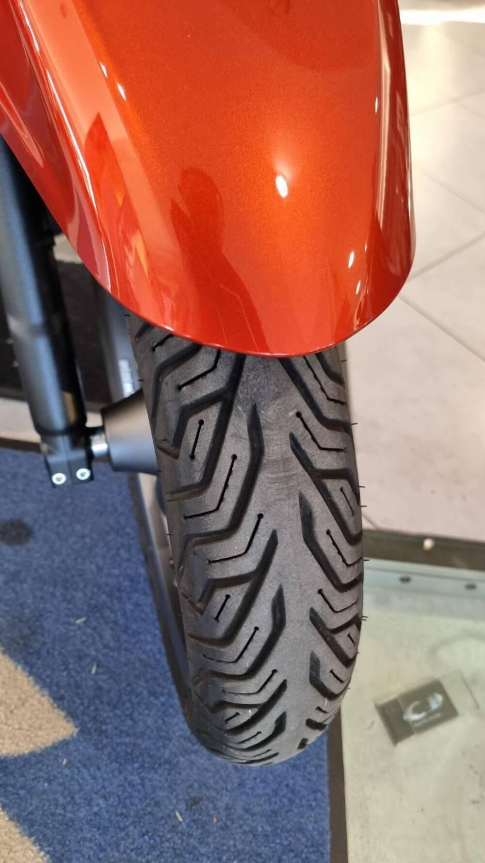 Piaggio Beverly 300 Hpe (2021) (17)