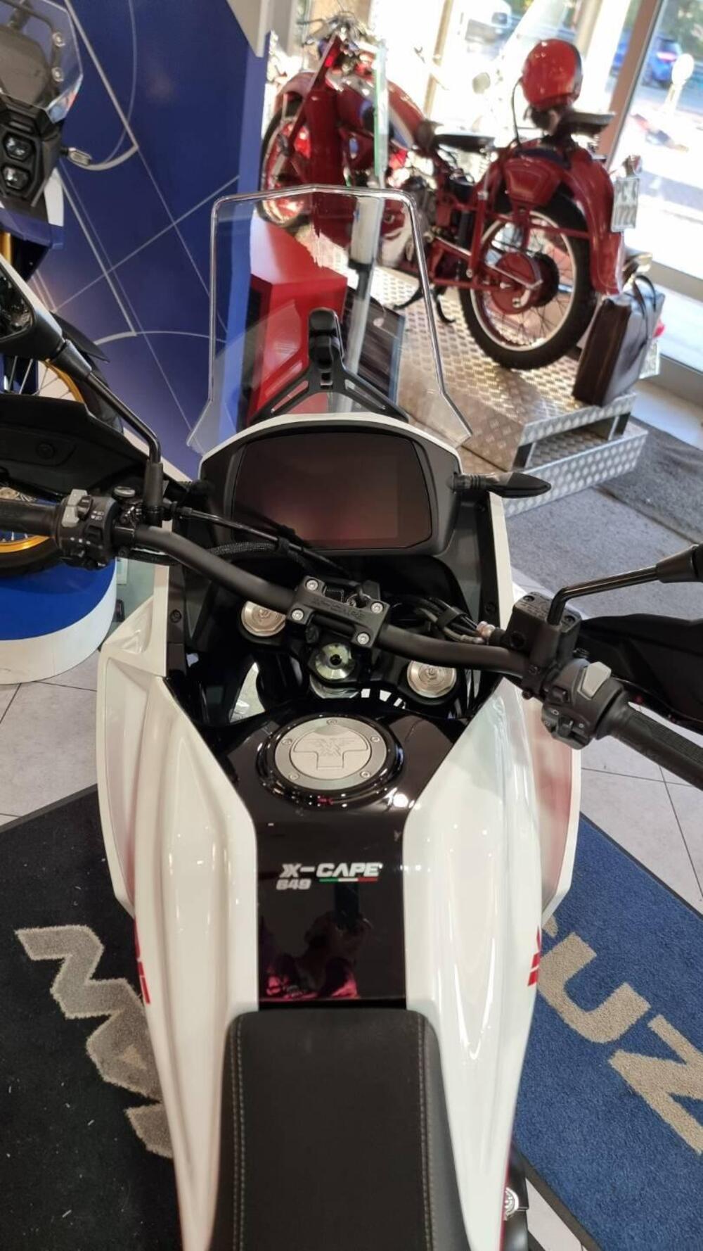 Moto Morini X-Cape 650 (2021 - 26) (16)