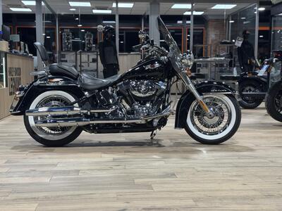 Harley-Davidson 1690 Deluxe ABS (2011 - 16) - FLSTN usata