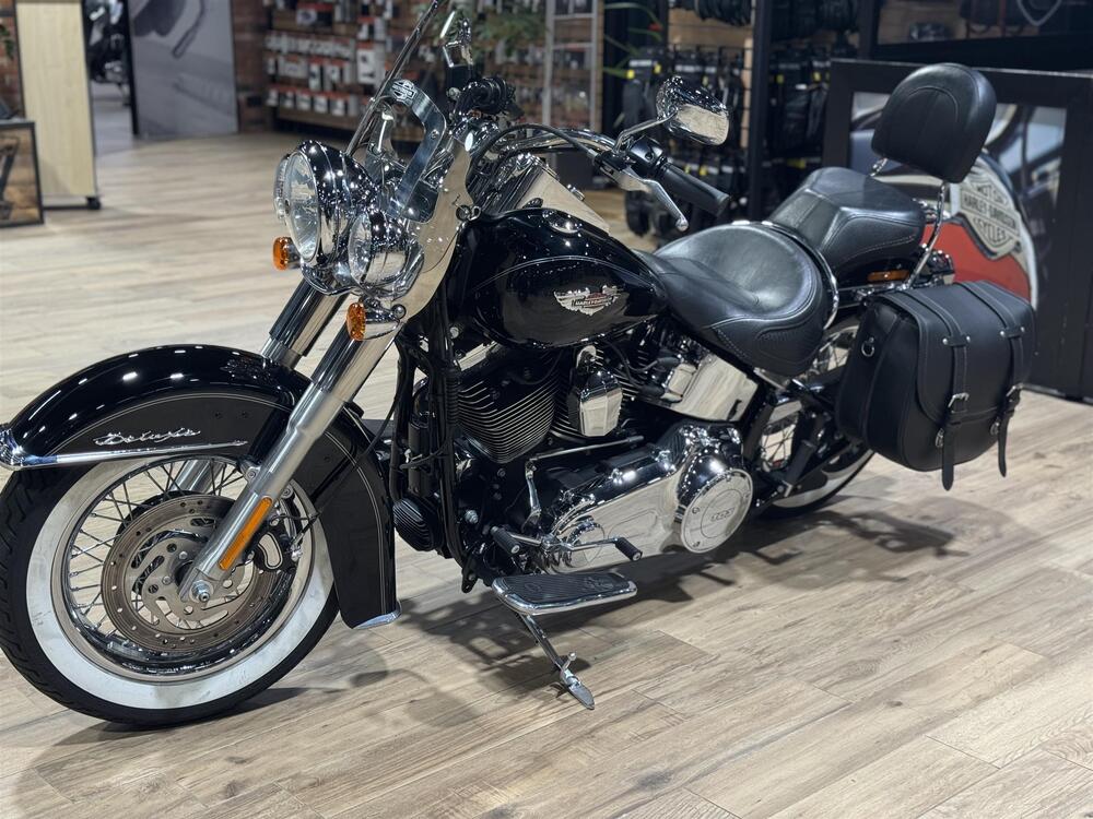 Harley-Davidson 1690 Deluxe ABS (2011 - 16) - FLSTN (4)