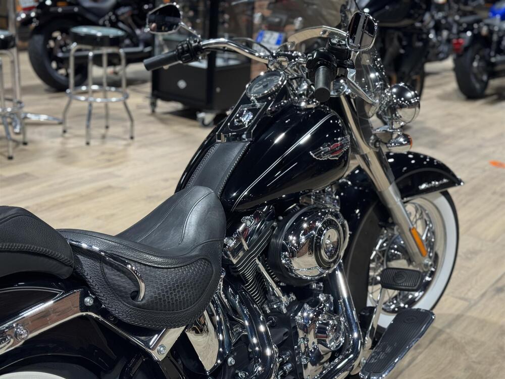 Harley-Davidson 1690 Deluxe ABS (2011 - 16) - FLSTN (5)